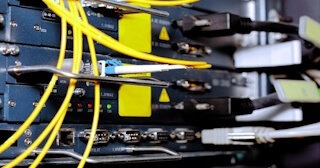 Заказать монтаж сетей в Нижнекамске. Обслуживание ПК, ремонт от 315 руб